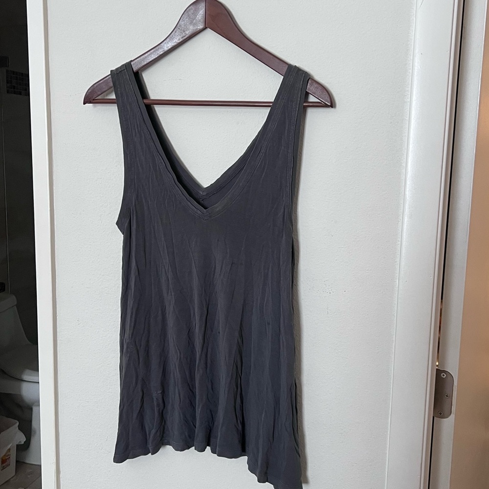 american eagle grey tank v-neck top